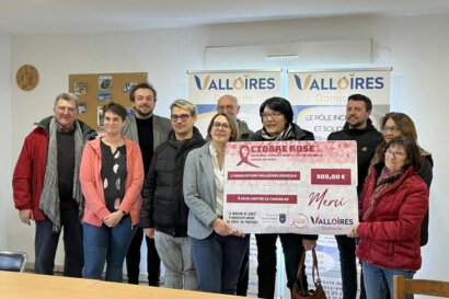 Valloires Domicile - Journal d'Abbeville - Valloires Domicile soutient la lutte contre le cancer avec un généreux don